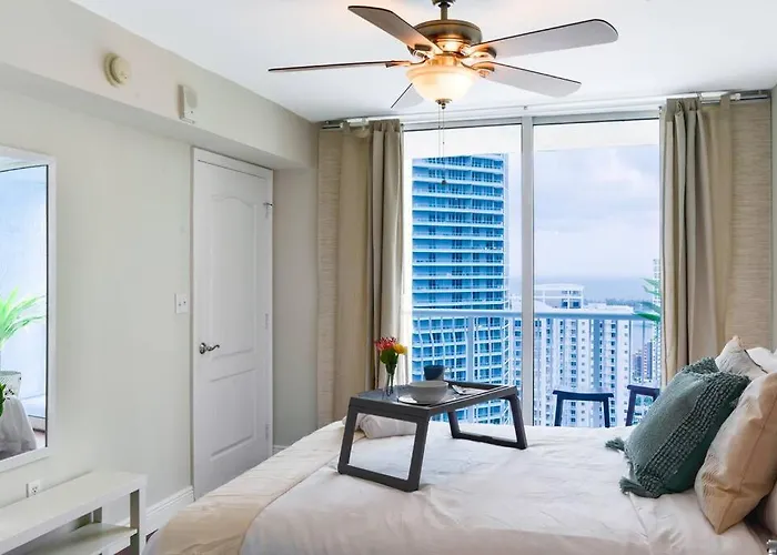 Luxury 2 Bedroom Apartment At Brickell With Pool